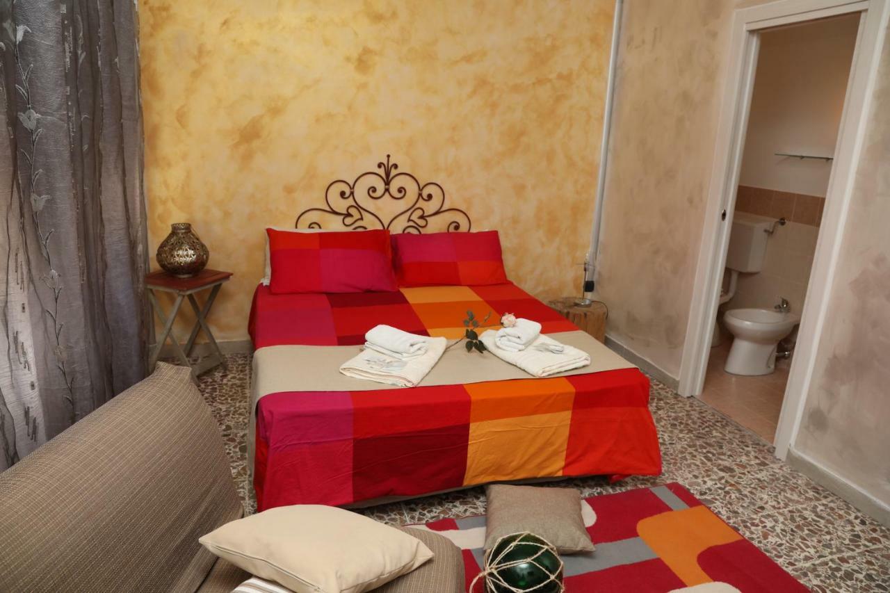 Viale Italia 41: I Migliori Anni Hotel Sassari Buitenkant foto